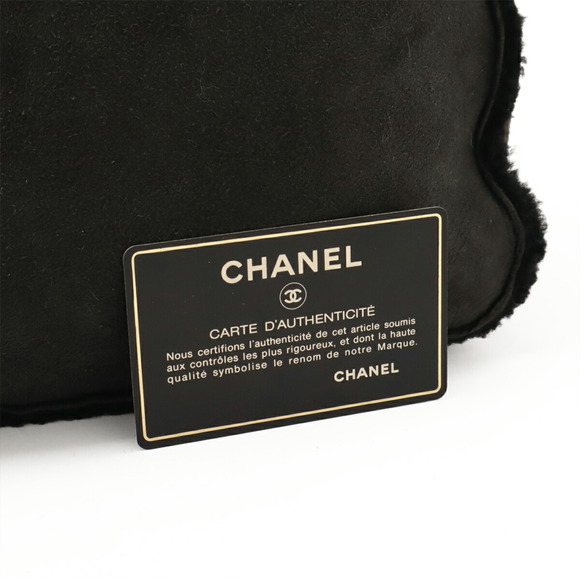 CHANEL Black Leather Shoulder Bag - Picture 10 of 10